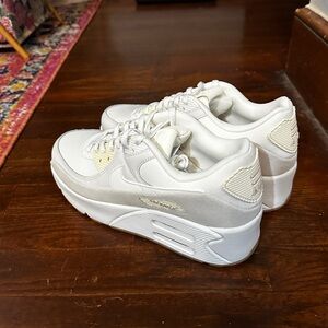 Nike Air Max 90 LV8